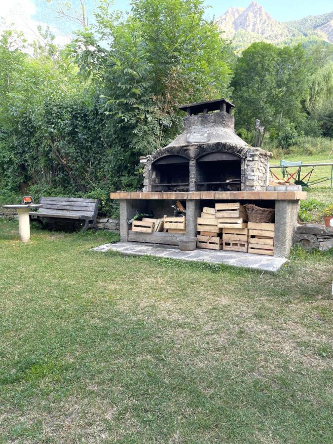 Le Chal Heureux Bel Appartement Dans Vieille Ferme De Montagne Renovee ليه أورس المظهر الخارجي الصورة