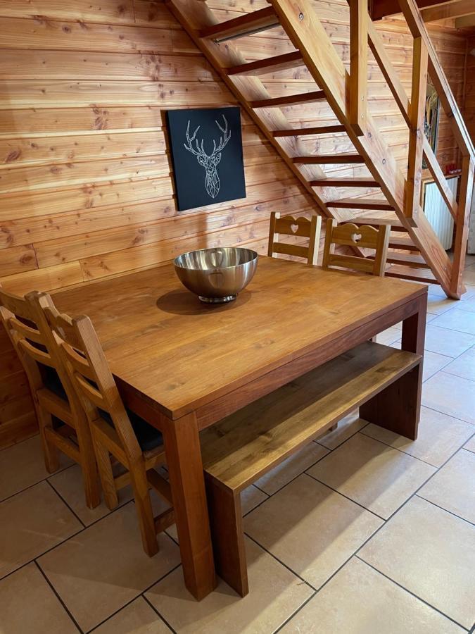 Le Chal Heureux Bel Appartement Dans Vieille Ferme De Montagne Renovee ليه أورس المظهر الخارجي الصورة